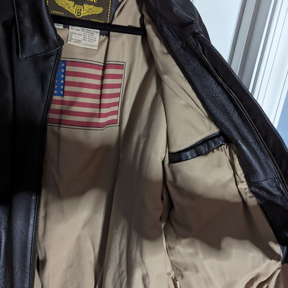 Air Force Landing Leather Men's XL Leather Bomber Jacket - Picture 4 of 16